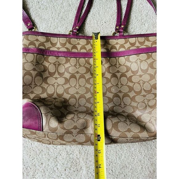 COACH LEATHER CARRYALL IN SIGNATURE CANVAS KHAKI LILAC LEATHER TOTE BAG - Picture 13 of 16